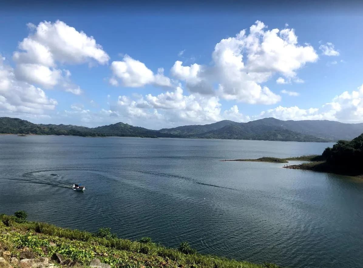 Hatillo Dam and Lake